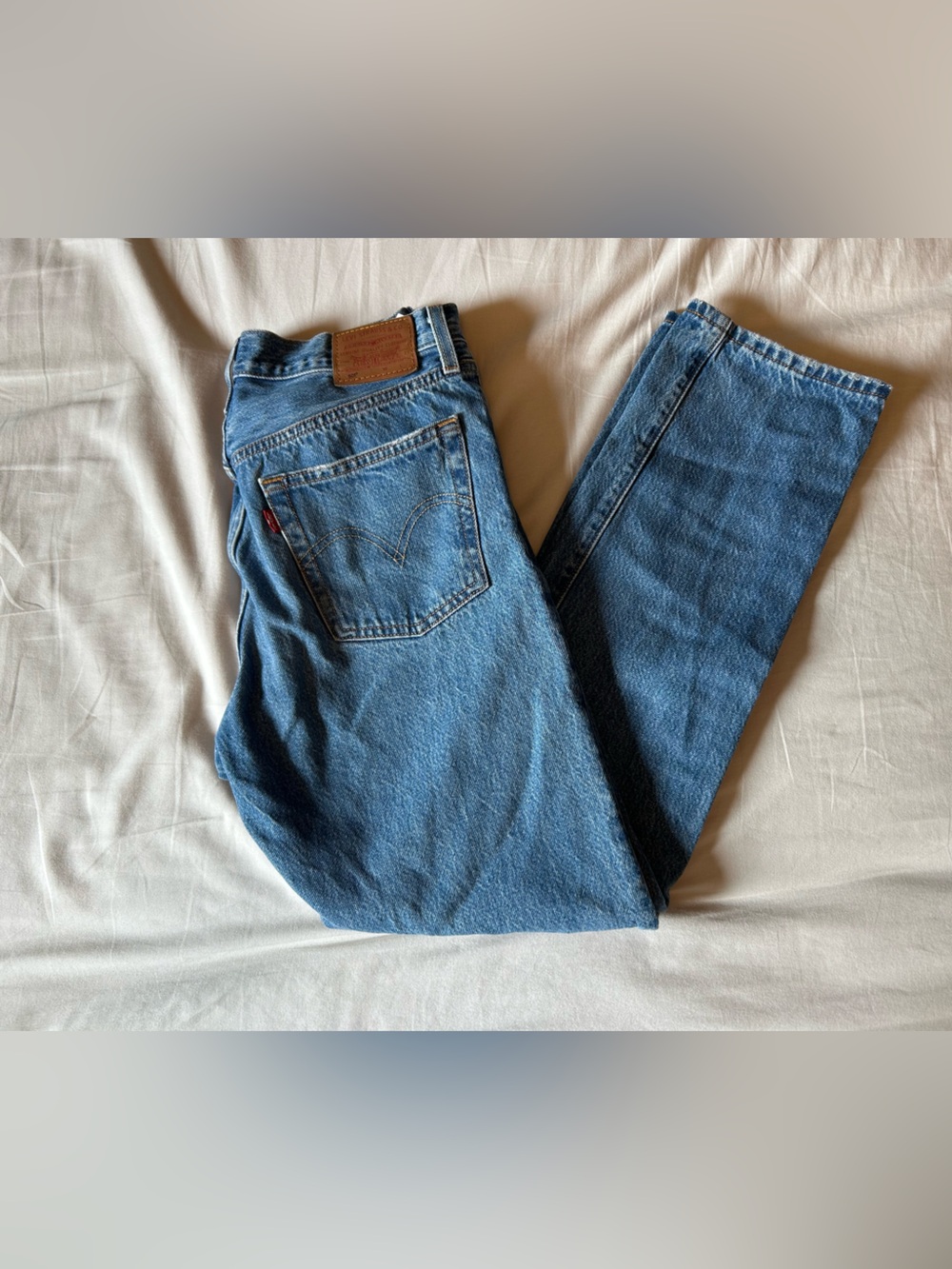 Levi 501 size 28